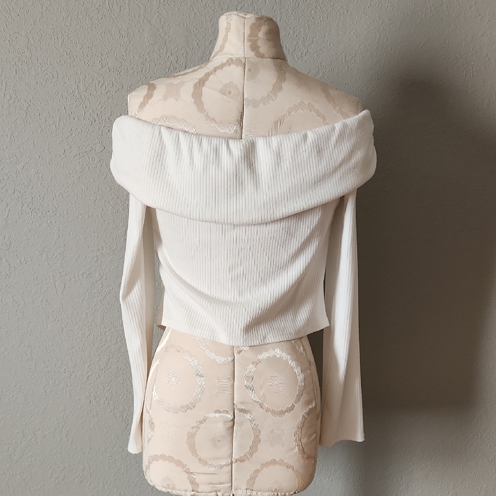Off-Shoulder Ribbed Long-Sleeve Sweater Top - White - Picture 2 of 4